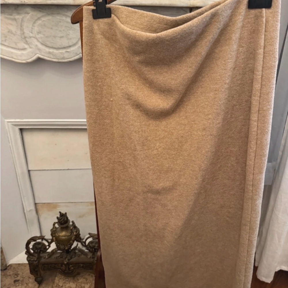 Zara Tan Pencil Skirt - Picture 3 of 3